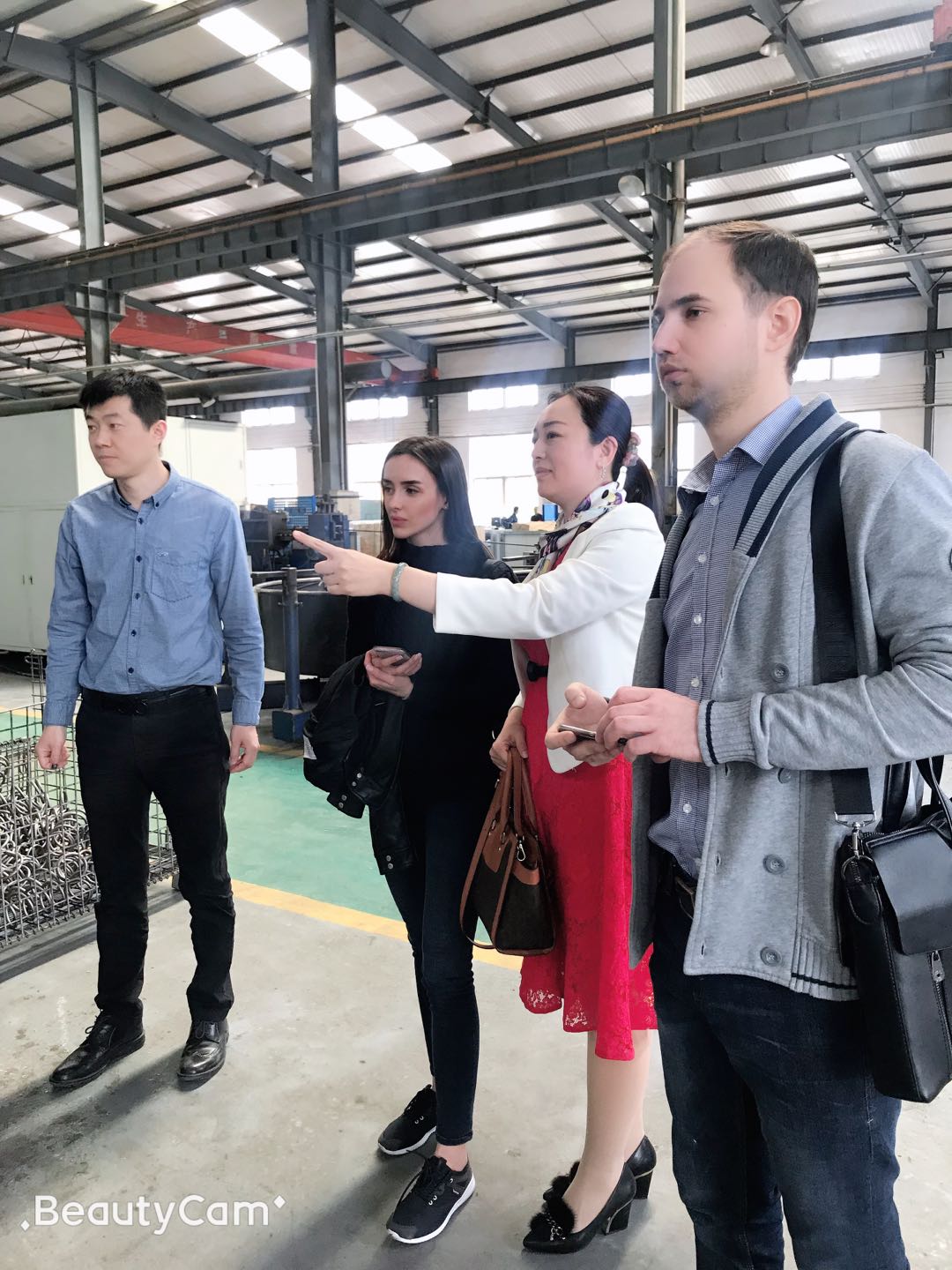 <strong>Visit Factory With Customer</strong>